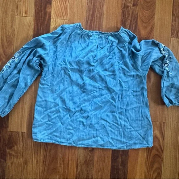 LC Lauren Conrad Blue Blouse with Embroidery - Picture 4 of 9